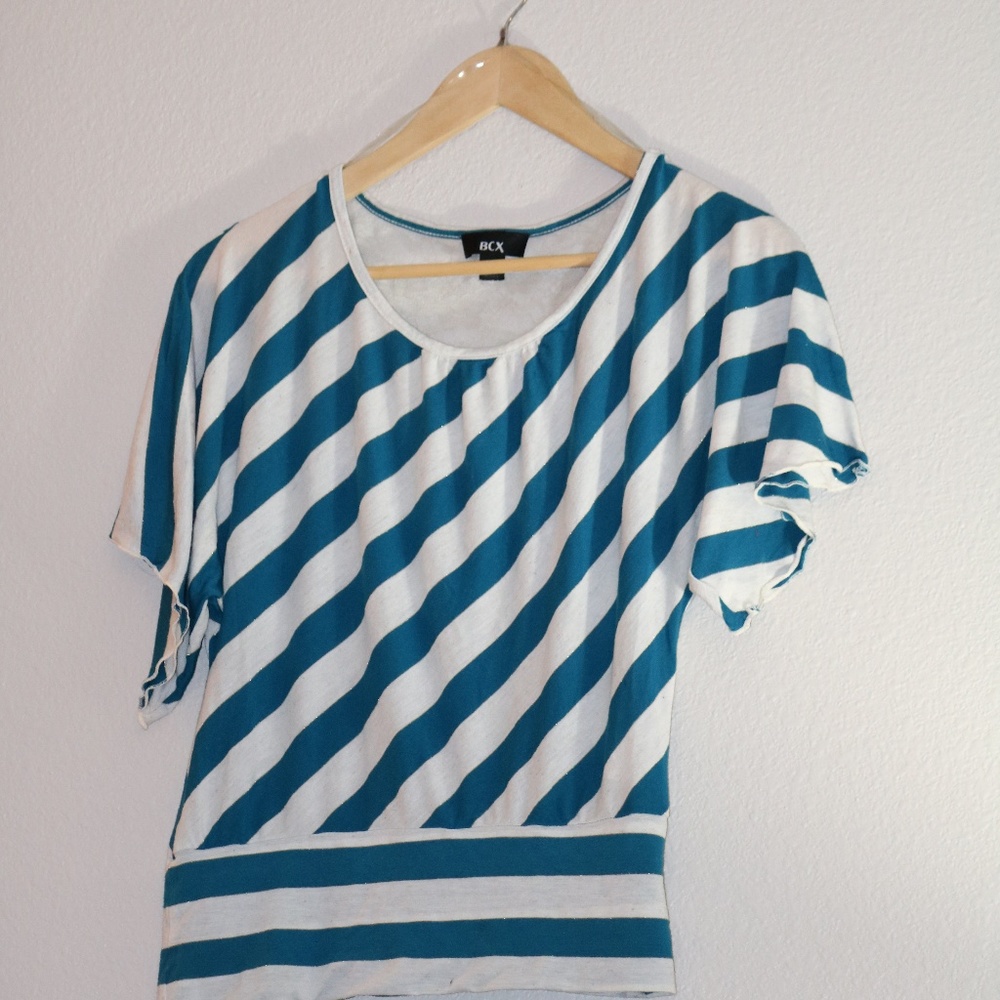 Teal White top